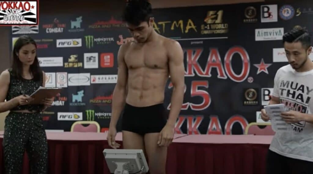 Muay Thai weigh in