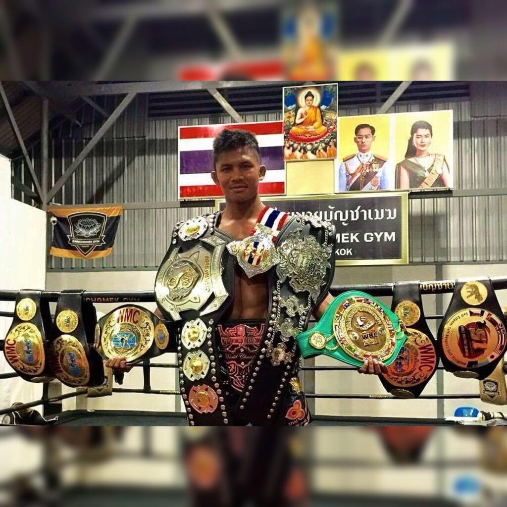 Buakaw at Banchamek Gym