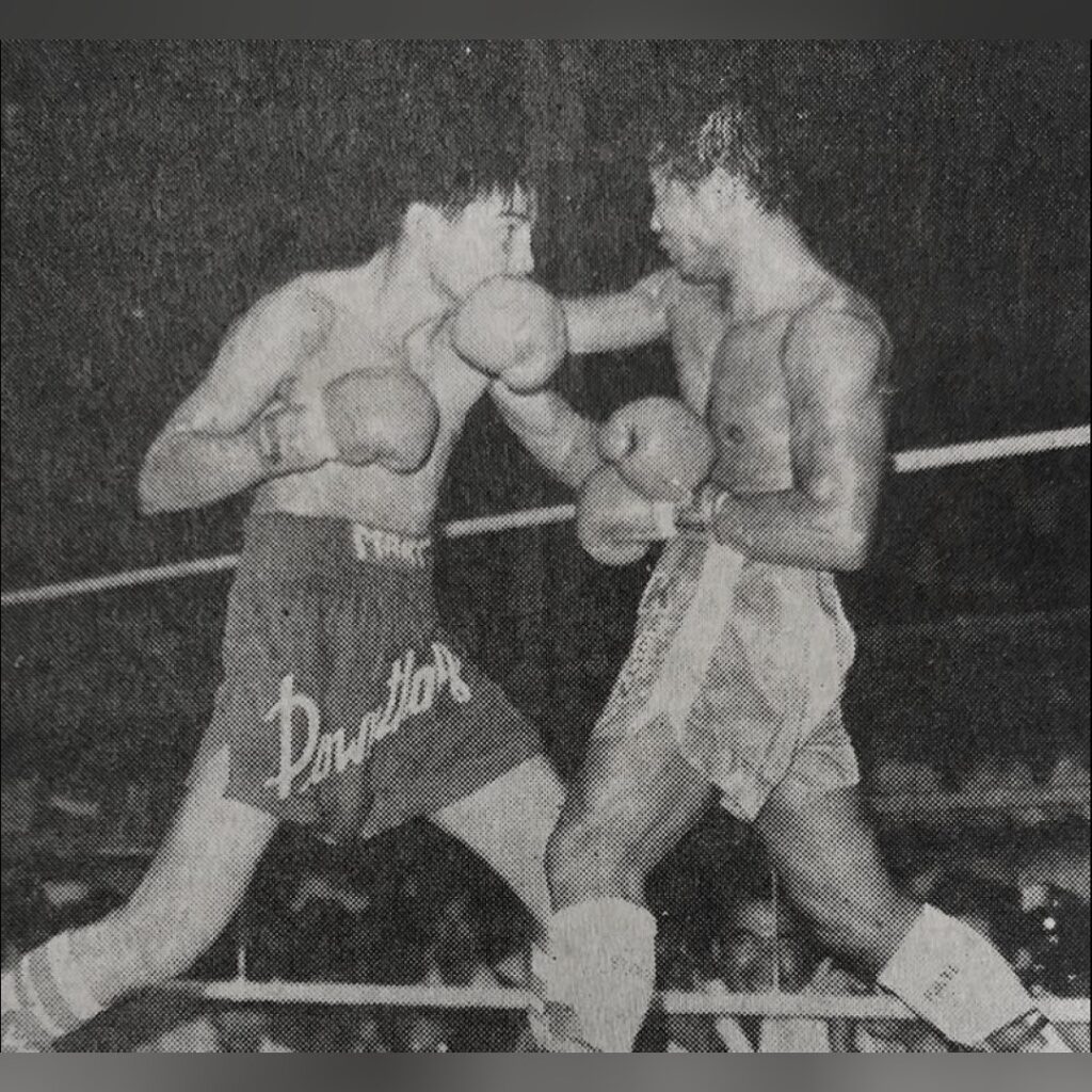 Sagat Petchyindee dominated Daothong Chuwattana with precise punches, dropping him in Round 7 before winning a wide decision at Rajadamnern on September 6th, 1984.