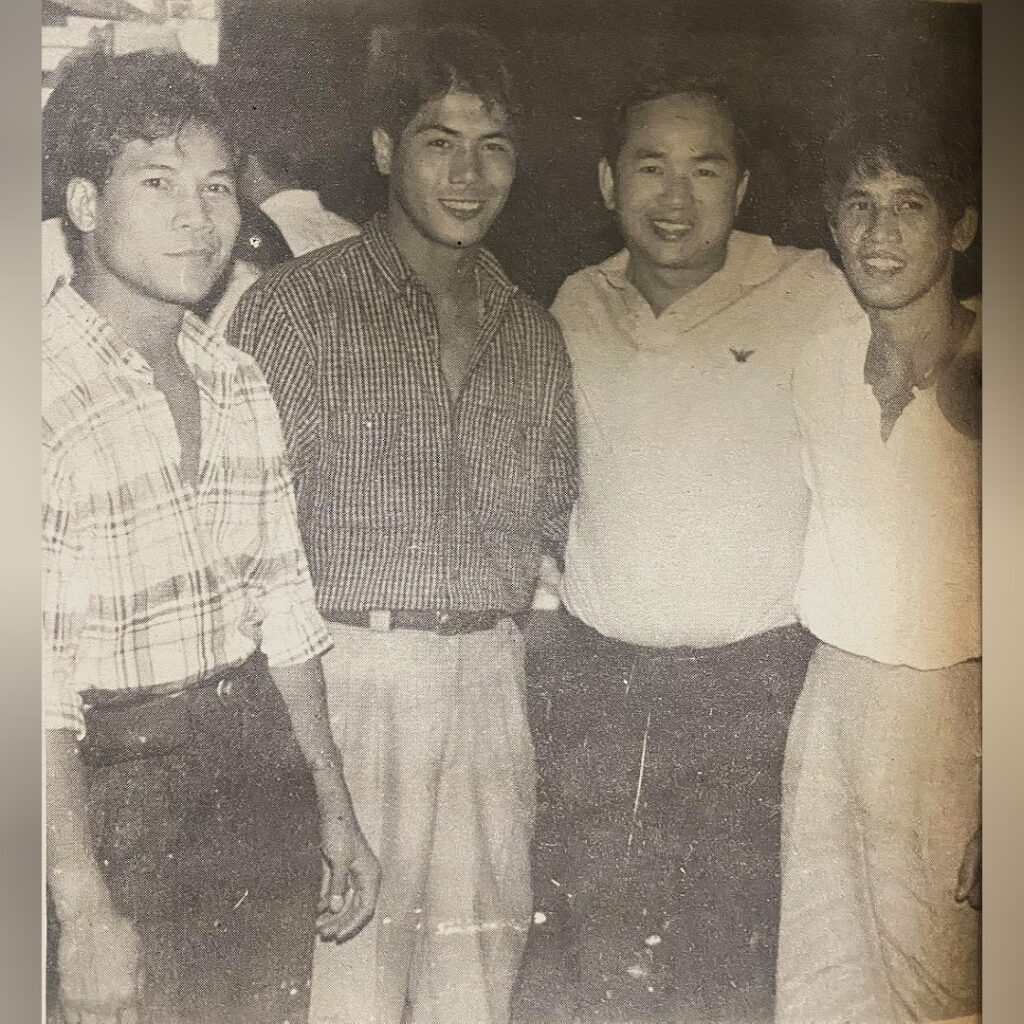 Sagat Porntawee, Samart Payakaroon, promoter Songchai Ratanasuban, and Sodsai Chitlada in the early 1980s